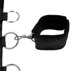 Ouch! Attaches SM avec Collier et Menottes Restraint